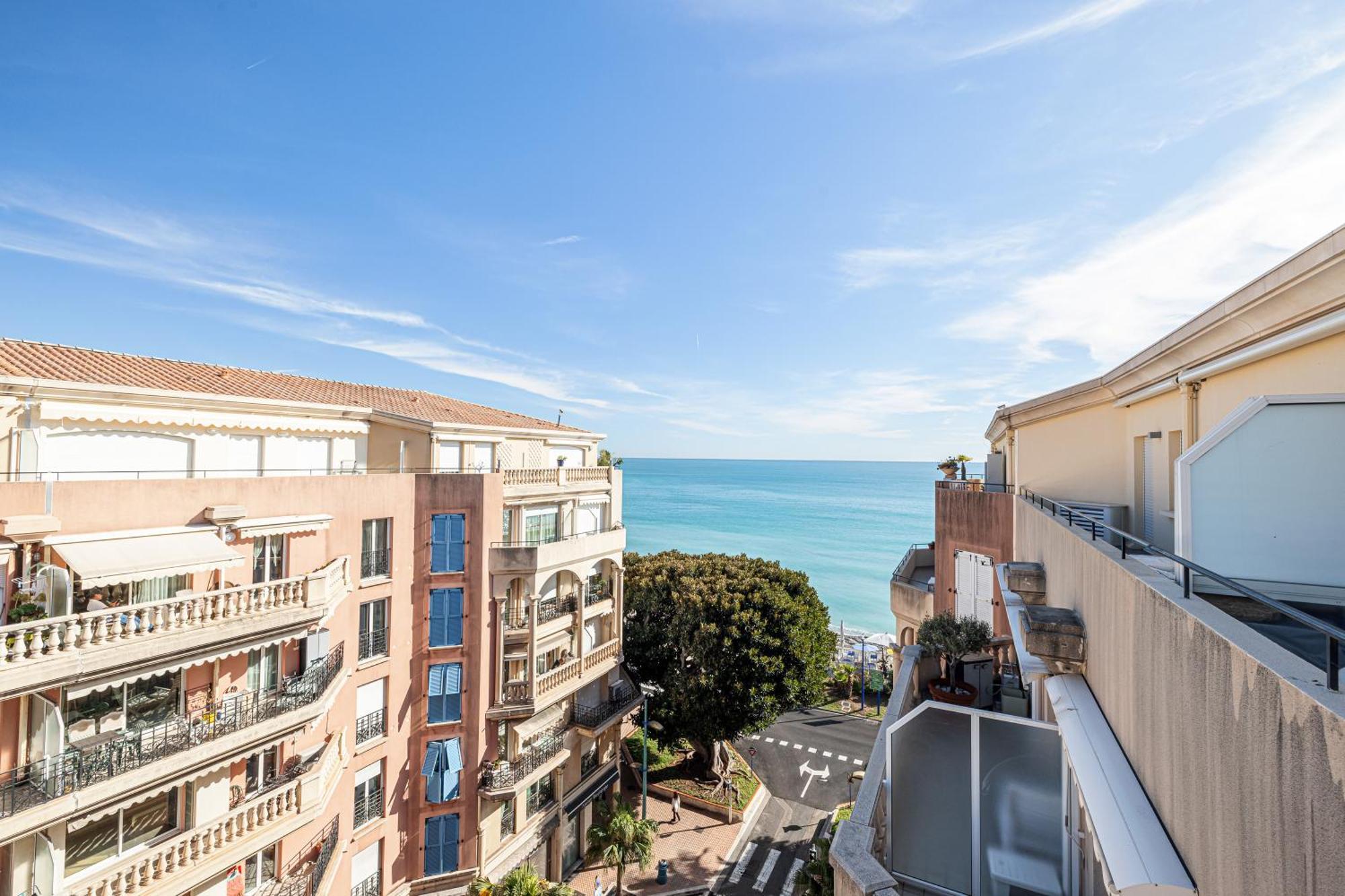 Victoria Bergamote Attic - Happy Rentals Ментона Экстерьер фото