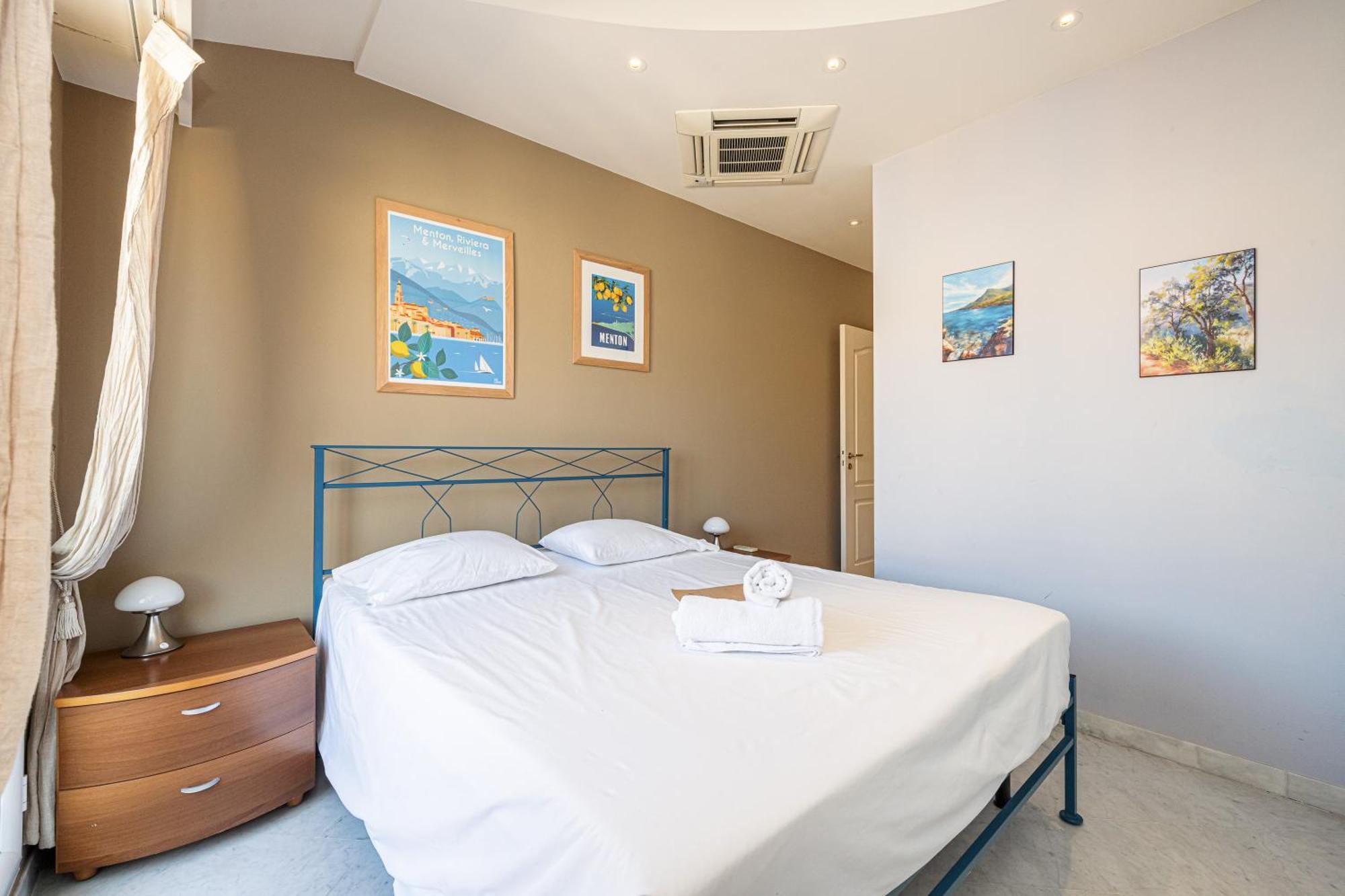 Victoria Bergamote Attic - Happy Rentals Ментона Экстерьер фото