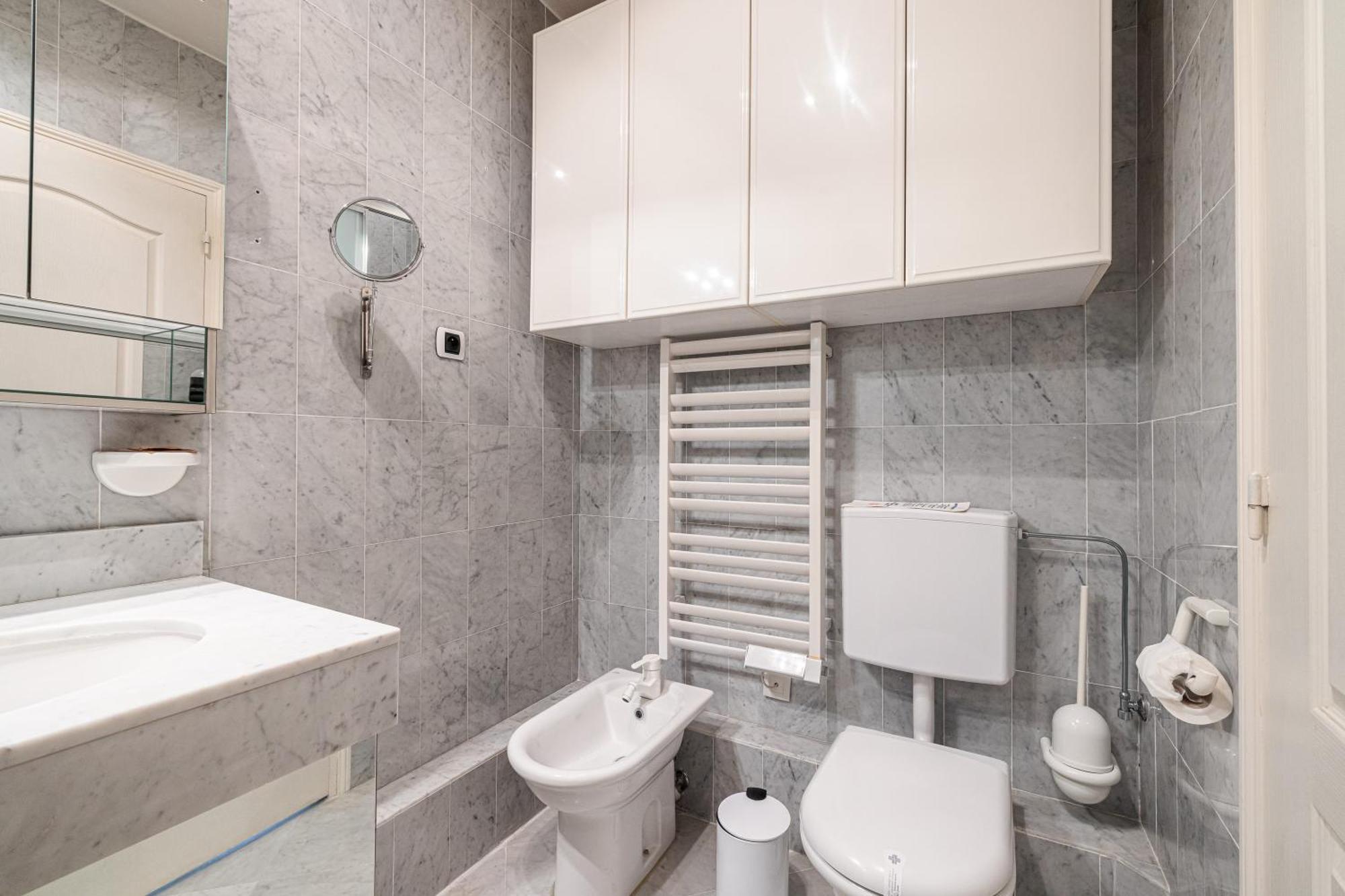 Victoria Bergamote Attic - Happy Rentals Ментона Экстерьер фото