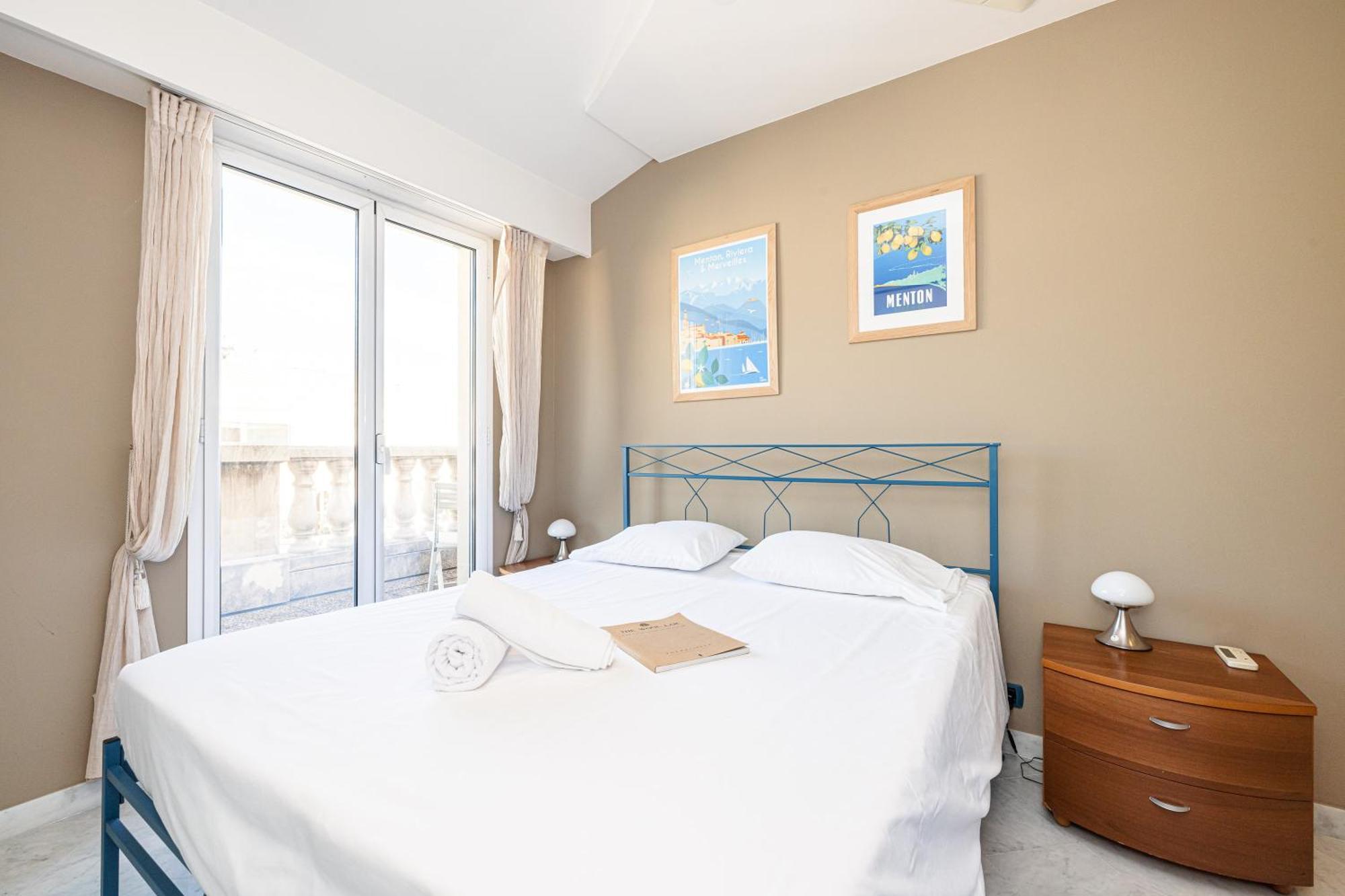 Victoria Bergamote Attic - Happy Rentals Ментона Экстерьер фото